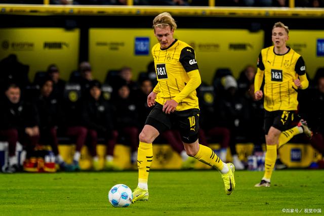 关于转会期多特蒙德调整名单以备意大利杯，再遭质疑环节打磨，引发热议，资深球员宣示担当的信息