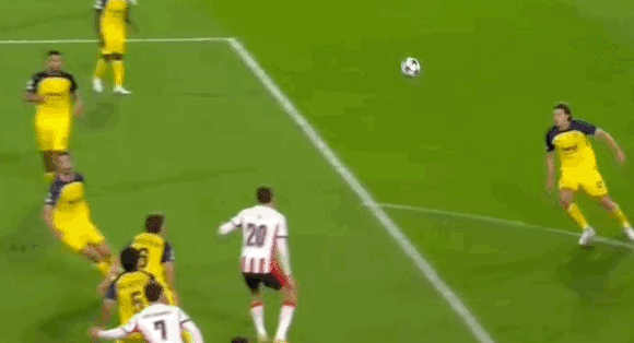 包含埃因霍温训练开放日，转会期回应争议引欢呼，欧冠在即，心理建设被强调的词条