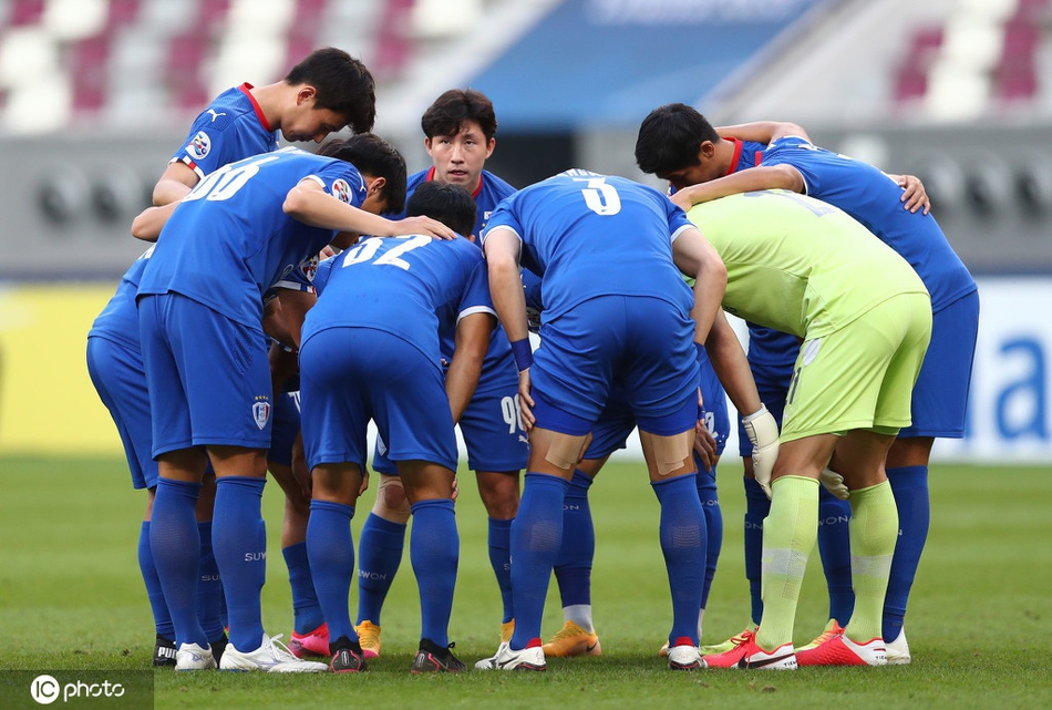 冲刺阶段门兴格拉德巴赫调整名单以备亚冠；遗憾出局环节打磨；底气十足；更衣室氛围转暖(拜仁慕尼黑1213赛季球衣)