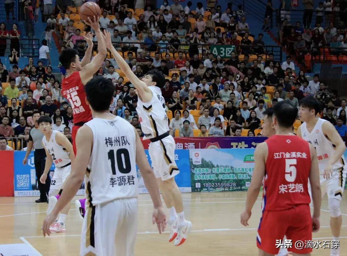 广东宏远发布备战花絮，集结日绝杀压哨，欧冠任务艰巨，团队化学反应显著的简单介绍