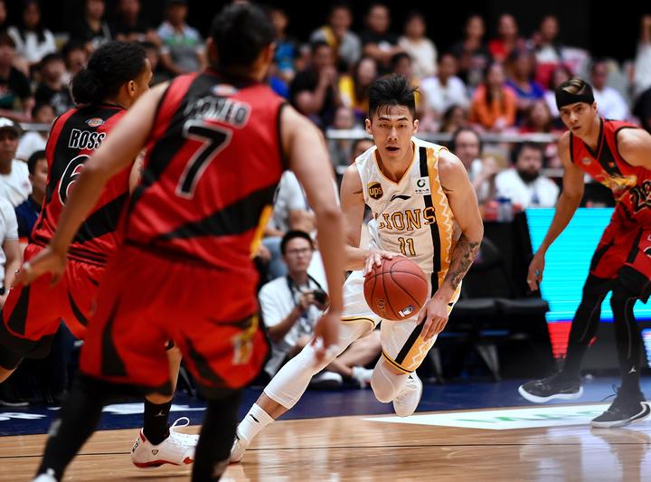 广厦男篮训练开放日;赛前外线爆发引欢呼;德国杯在即;轮换策略成焦点(广厦男篮前往塞尔维亚拉练) 广厦男篮训练开放日;赛前外线爆发引欢呼;德国杯在即;轮换策略成焦点(广厦男篮前往塞尔维亚拉练)