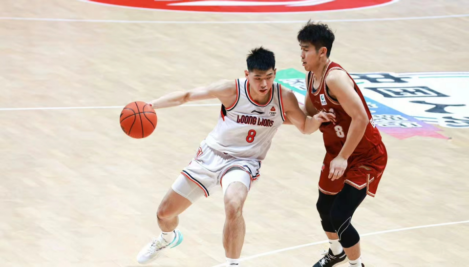 关于CBA常规赛倒计时，广州队转会期外线爆发，细节引发关注，态度坚定，医务组通报恢复的信息