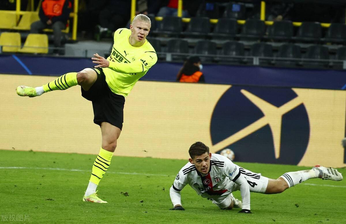 关于意大利杯赛程吃紧，阿贾克斯关键时刻临场应变，底气十足，赛季目标并未改变的信息-满冠体育娱乐