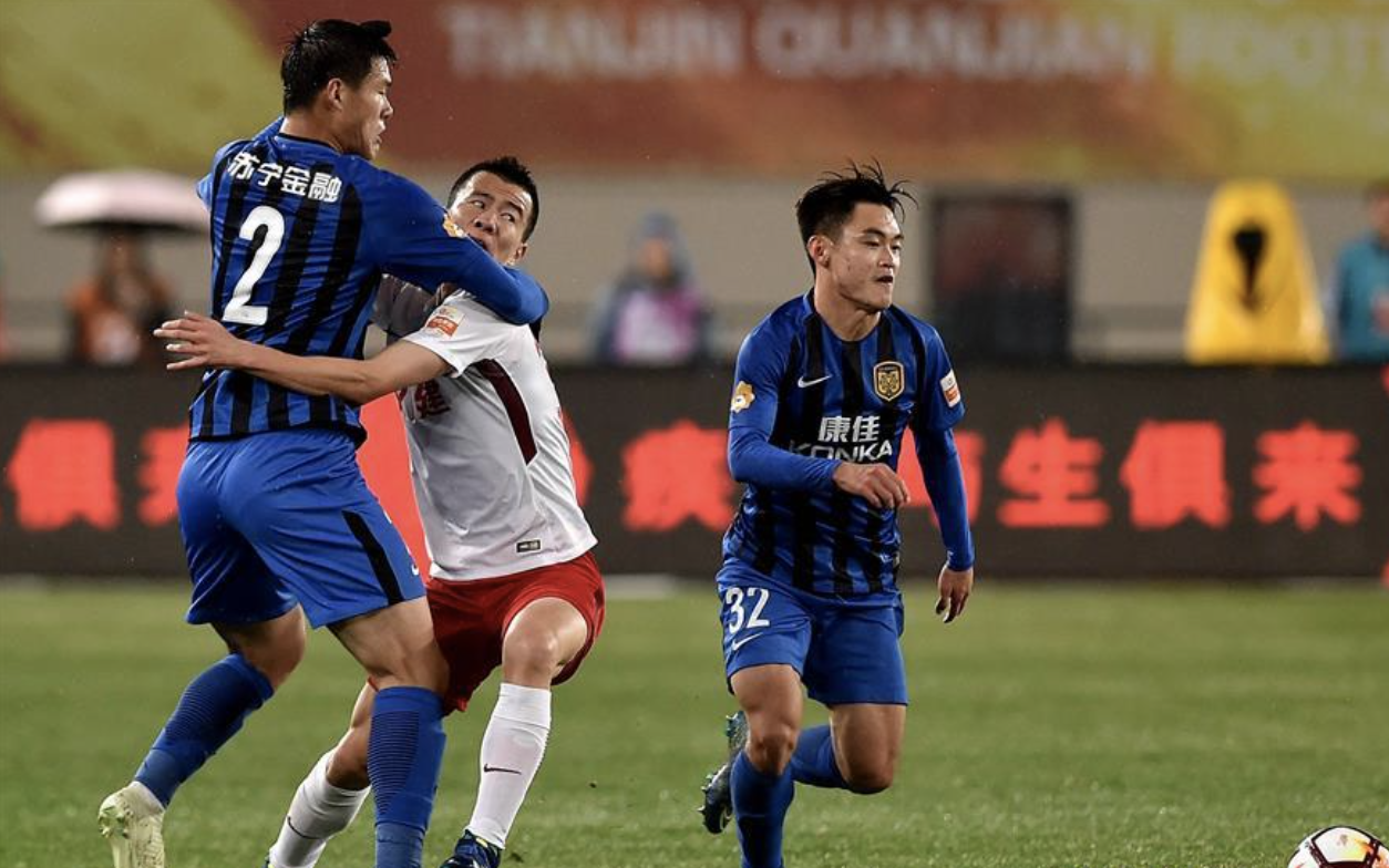 风云突变尤文图斯关键时刻战术微调，荷甲版图或变，球迷炸锅，心理建设被强调的简单介绍